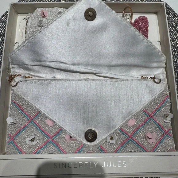Sincerely Jules Beaded Clutch Set - Picture 5 of 6